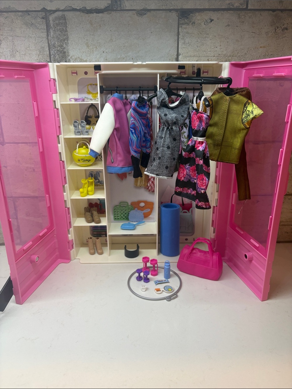 Barbie Portable Wardrobe Closet
